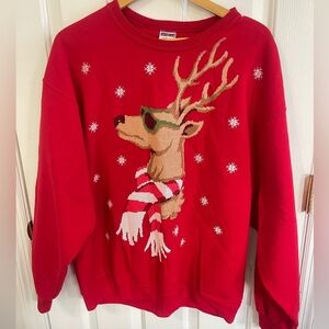 Red Christmas Reindeer Sweatshirt Unisex Size Extra Large Gildan Heavy Blend